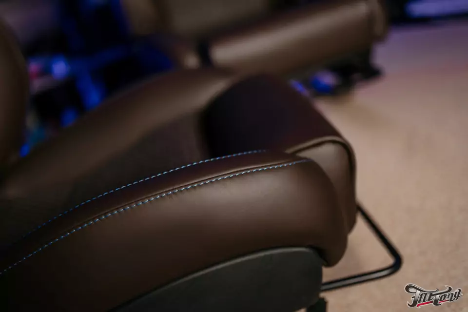 Перетяжка сидений Recaro для Honda Accord 7 в кожу и алькантару с плетением в стиле Bottega Veneta!